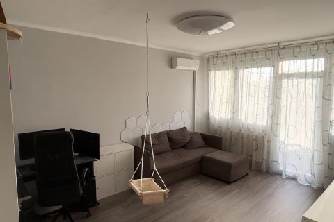 Eladó Lakás 2100 Gödöllő 