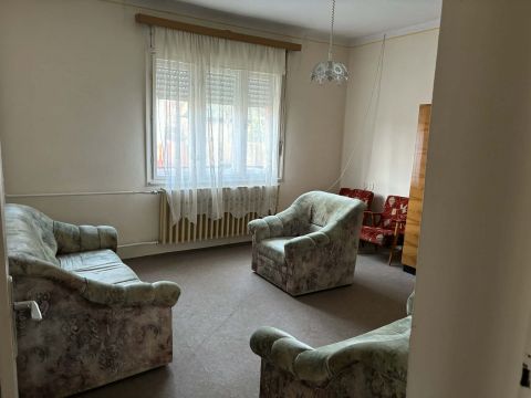 Eladó Ház 4150 Püspökladány Központhoz közeli, családi ház eladó