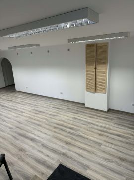 Eladó Üzlethelyiség 1115 Budapest 11. kerület Karinthy Színház közelében