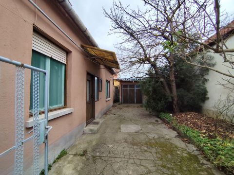 Eladó Ház 8200 Veszprém 