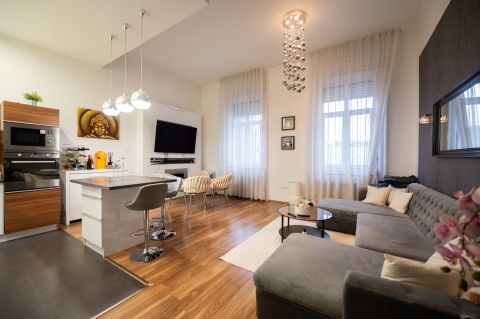 Eladó Lakás 1066 Budapest 6. kerület 