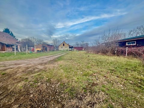 Eladó Telek 2213 Monorierdő , Monorierdő kertvárosi utcájában megbúvó építési telek