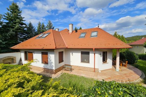 Eladó Ház 9081 Győrújbarát GYŐRÚJBARÁT HEGYEN