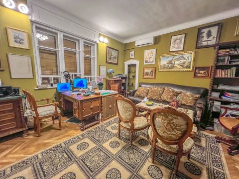 Eladó Lakás 1203 Budapest 20. kerület , Két lakásból álló ingatlan Erzsébet központjában