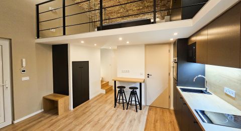 Eladó Lakás 1088 Budapest 8. kerület , ASTORIÁNÁL-  2in1 lakás szép, patinás épületben!