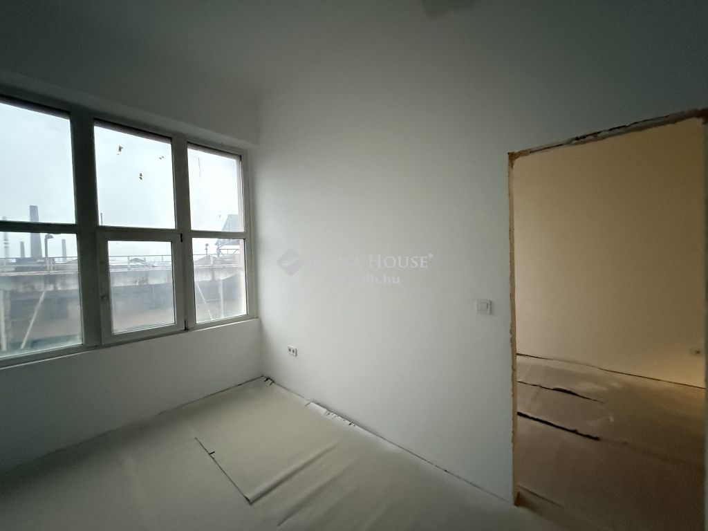 1211 Budapest 21. kerület , Csepel Plázához közel — 1/12
