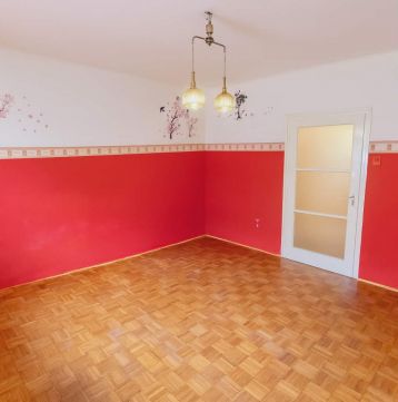 Eladó Lakás 6000 Kecskemét , Kecskeméten földszinti lakás eladó a Halasi úton!