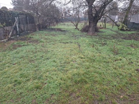 Eladó Telek 6100 Kiskunfélegyháza , Közművesített üres telek a Bankfaluban 