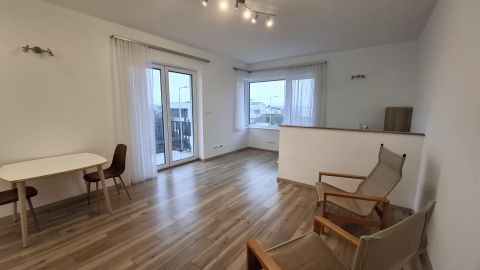 Kiadó Lakás 1112 Budapest 11. kerület , Kiadó ERKÉLYES lakás KOCSIBEÁLLÓVAL Madárhegyen