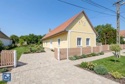 Eladó Ház 7774 Márok 