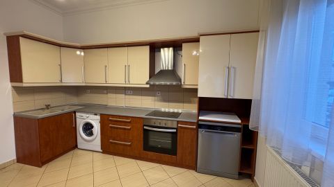 Kiadó Lakás 4032 Debrecen , Füredi lakóparkban nappali  + 2 szobás lakás KIADÓ!