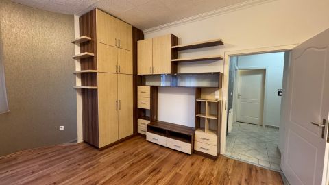 Kiadó Lakás 4032 Debrecen Füredi lakóparkban nappali  + 2 szobás lakás KIADÓ!