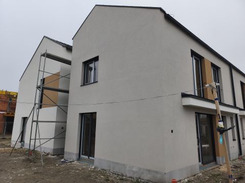 Eladó Ház 2330 Dunaharaszti , Bezerédi lakóparkban újépítésű sorházi lakások