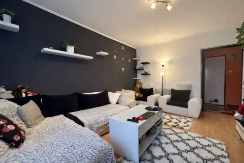 Eladó Lakás 1157 Budapest 15. kerület , Parkos, csendes környezetben.