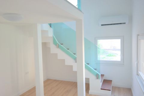 Eladó Ház 1201 Budapest 20. kerület , Frissen felújított ház saját kertrésszel, tárolóval