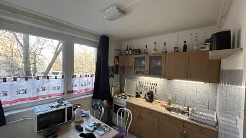 Eladó Lakás 6000 Kecskemét 1.emeleti, 2,5 szobás, erkélyes lakás a Műkertvárosban