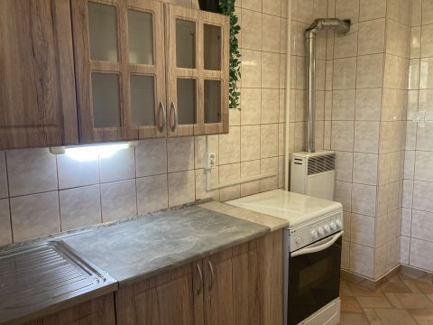 Eladó Lakás 6100 Kiskunfélegyháza , Jó állapotú 2 szobás, erkélyes lakás ELADÓ Kiskunfélegyházán