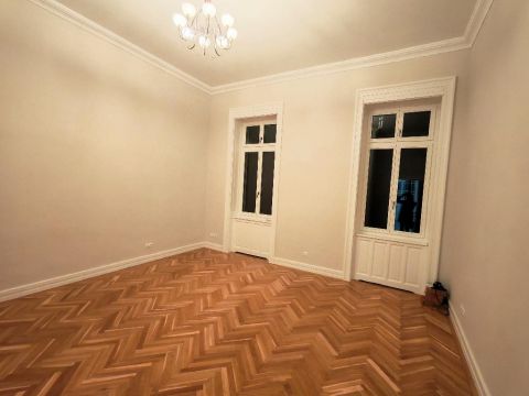 Eladó Lakás 1055 Budapest 5. kerület 1055 Budapest 5, Belváros