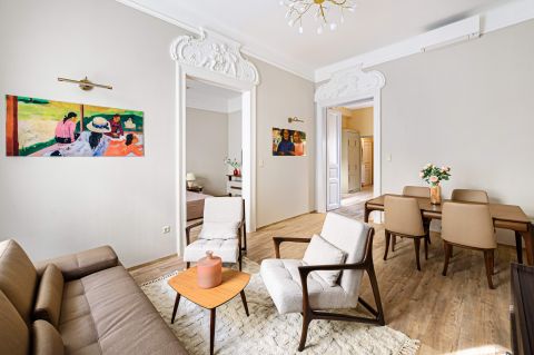 Kiadó Lakás 1054 Budapest 5. kerület 