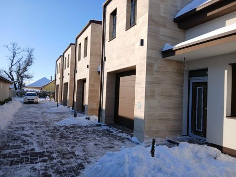 Eladó Ház 4060 Balmazújváros , Központ, kertváros