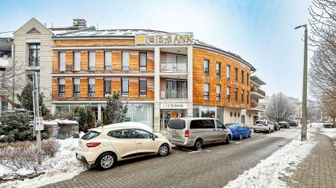 Eladó Lakás 8600 Siófok , városközpontban saját mélygarázsi parkolóhellyel együtt