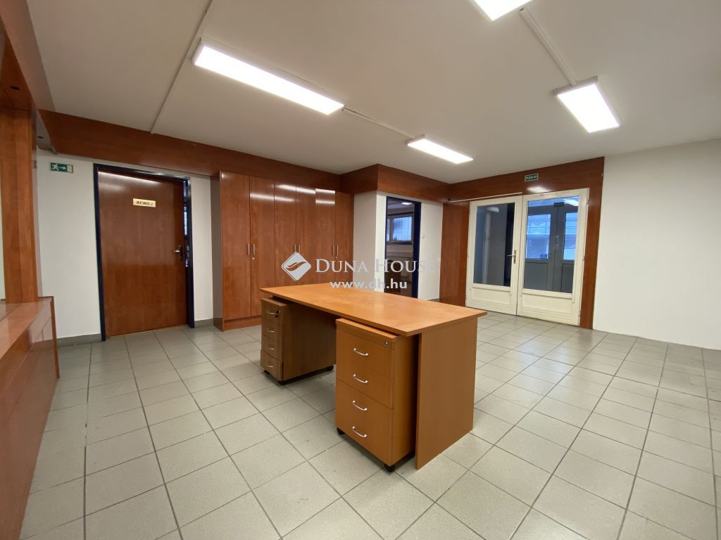 9400 Sopron , Eladó ipari telephely Sopron nyugati részén! — 1/12