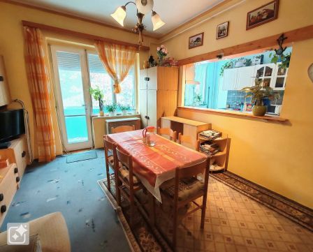 Eladó Lakás 5600 Békéscsaba Belváros közelében, Vécsey utcában.