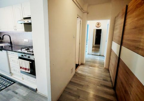 Eladó Lakás 7500 Nagyatád Nagyatád Aradi utcában eladó felújított lakás! 