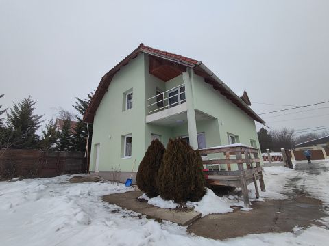 Eladó Ház 2030 Érd , csendes, kertvárosi részen