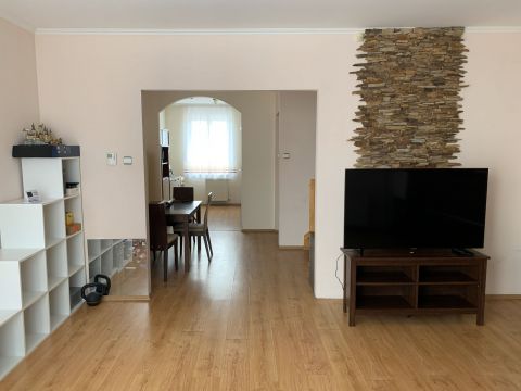 Eladó Lakás 8000 Székesfehérvár , Öreghegy szívében