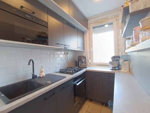 Eladó Lakás 1039 Budapest 3. kerület 