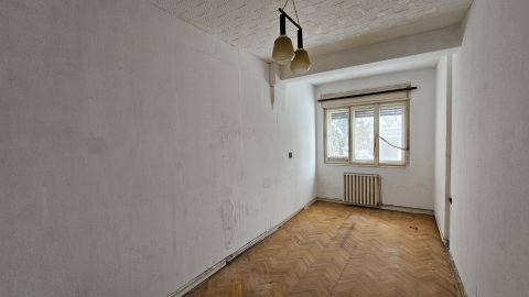 Eladó Ház 1039 Budapest 3. kerület 