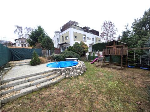 Kiadó Lakás 1031 Budapest 3. kerület , Aranyhegy kedvelt lakóparkjában 3 szintes, panorámás lakás 