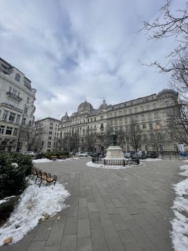 Eladó Lakás 1054 Budapest 5. kerület , Nagypolgári lakás a Szabadság tér közvetlen közelében 