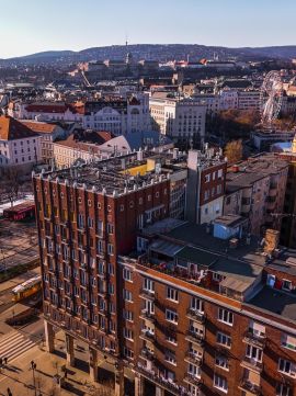 Eladó Lakás 1075 Budapest 7. kerület Nagy teraszos lakás a Madách téren