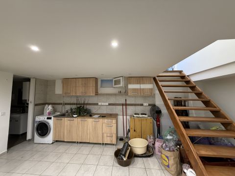 Eladó Lakás 1205 Budapest 20. kerület Erzsébeti piac közelében 