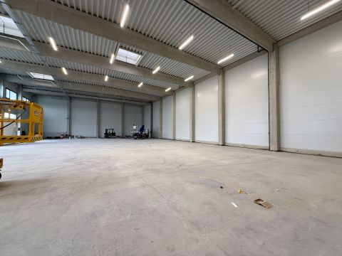 Kiadó Tároló/Raktár 2220 Vecsés , Rugalmasan alakítható nagyságú raktárak kiadóak Vecsésen 