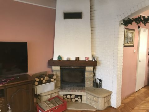 Eladó Ház 8093 Lovasberény , Falu központjában 