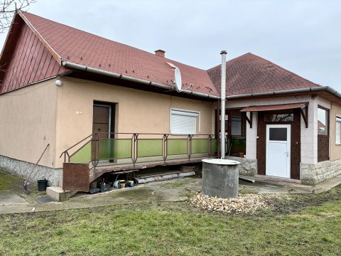 Eladó Ház 3596 Szakáld 