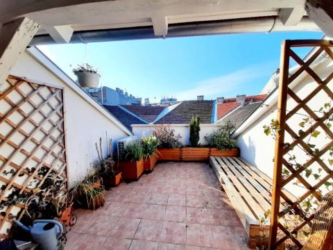 Kiadó Lakás 1065 Budapest 6. kerület 