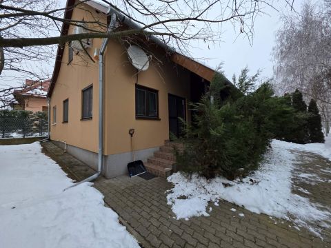 Eladó Ház 5350 Tiszafüred , Kemény kastély parkoló