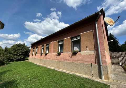 Eladó Ház 7386 Gödre , Község központ