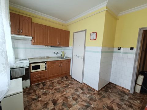 Eladó Lakás 6000 Kecskemét 