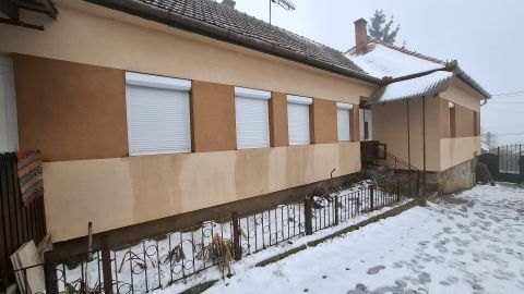 Eladó Ház 2184 Vácegres , Kétgenerációs családi ház Vácegres szívében