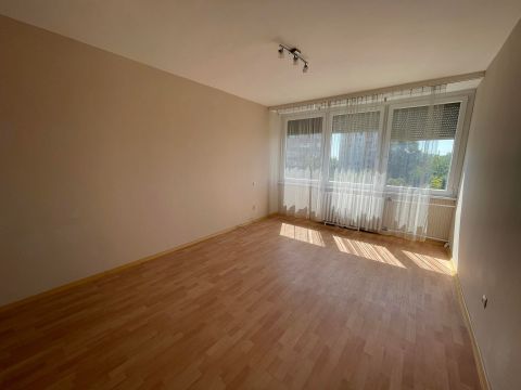 Kiadó Lakás 6000 Kecskemét PETŐFI S. u., LIFTES ÉPÜLET, 5. em., 2 SZOBÁS LAKÁS