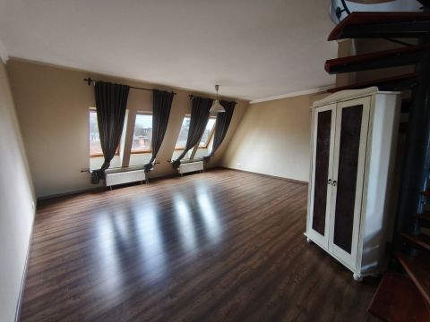 Eladó Lakás 6000 Kecskemét , Világos, belvárosi egyedi karakterű lakás eladó!