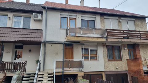 Eladó Ház 2500 Esztergom 