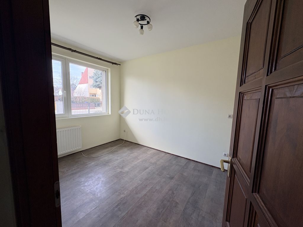 8360 Keszthely , Keszthely, Zámor — 1/9