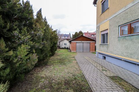 Eladó Ház 2132 Göd , Felsőgödön a Madách utcánál.