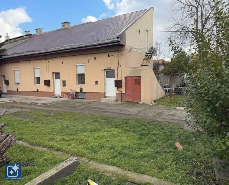 Eladó Lakás 1105 Budapest 10. kerület Óhegy központ közeli részén